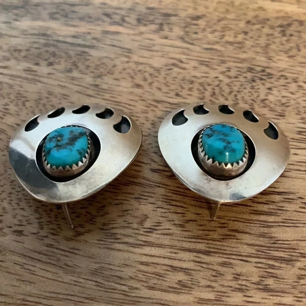 1980s Authentic Native American Navajo Turquoise/Silver Earrings - Picture 4 of 4